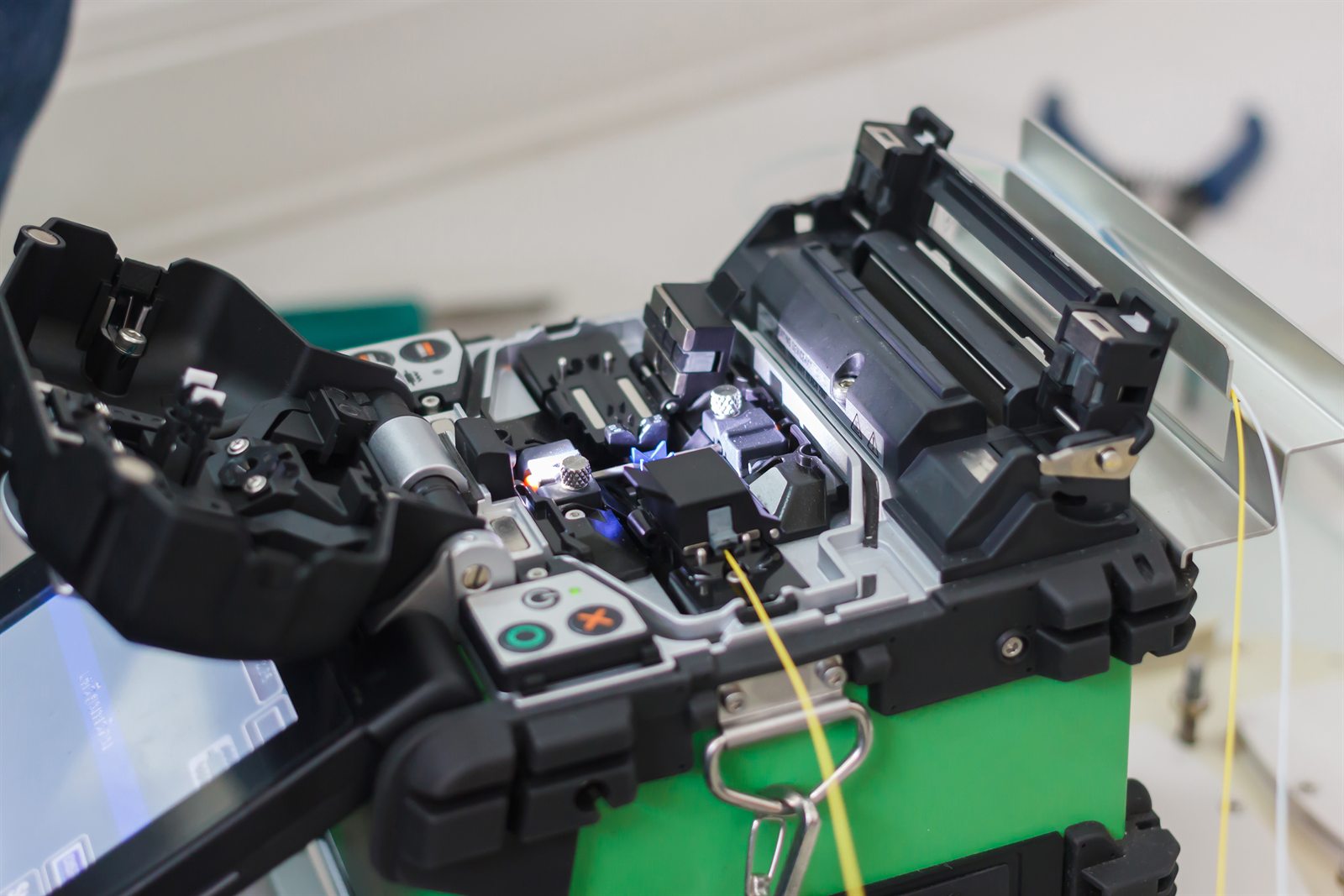 Antalya fiber sonlandirma fusion splicer ile fiber ek islemi Biga Bilişim kurumsal hizmet görseli Antalya fiber sonlandirma fusion splicer ile fiber ek islemi Biga Bilişim kurumsal hizmet görseli