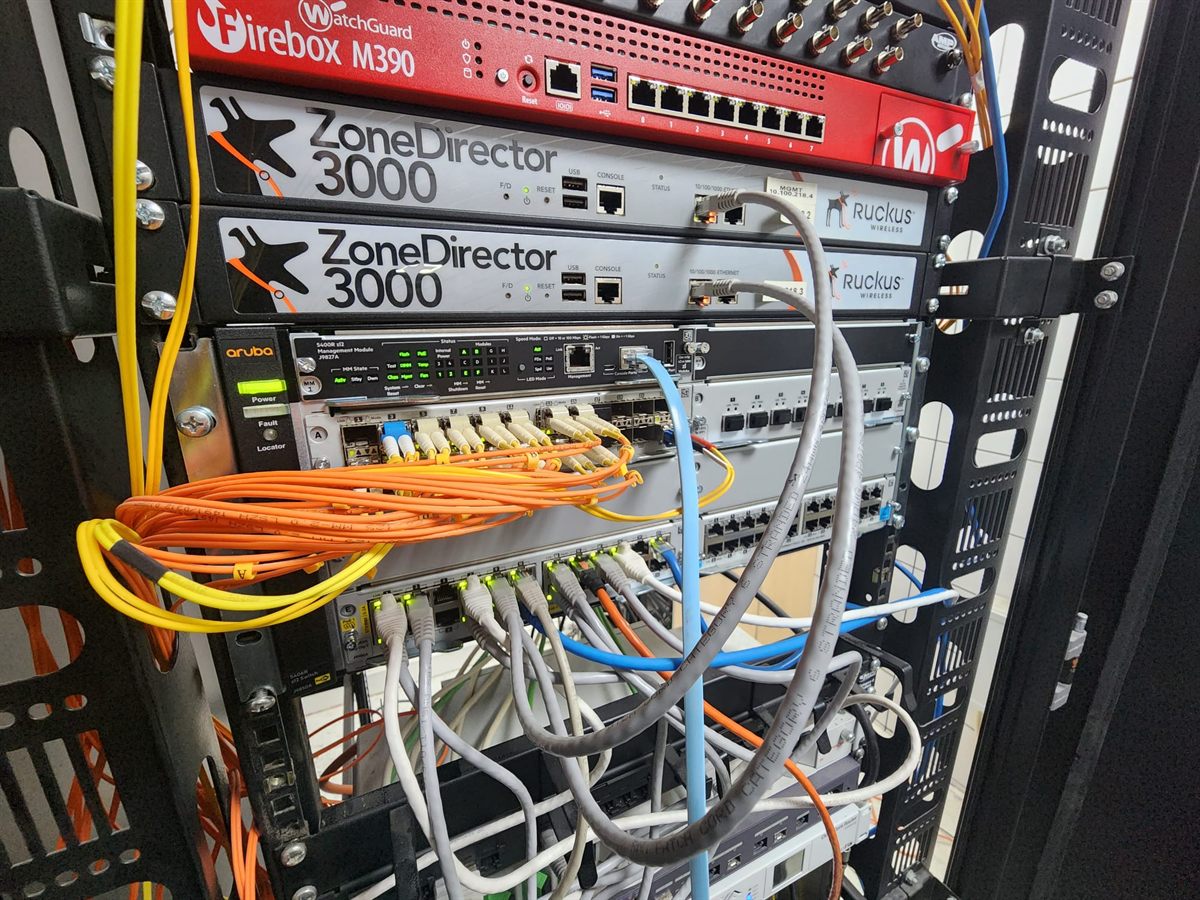 Antalya fiber sonlandırma saha projesi network kabin çalışması Biga Bilişim kurumsal hizmet görseli Antalya fiber sonlandırma saha projesi network kabin çalışması Biga Bilişim kurumsal hizmet görseli